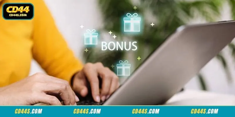Comprehensive breakdown of weekly and monthly loyalty financial timelines